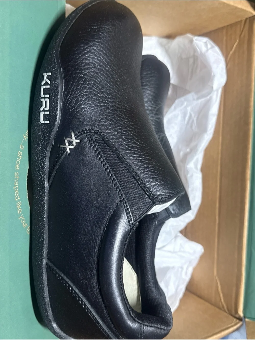 Kuru Slip-On Black Leather Men’s 9.5 wide Shoes